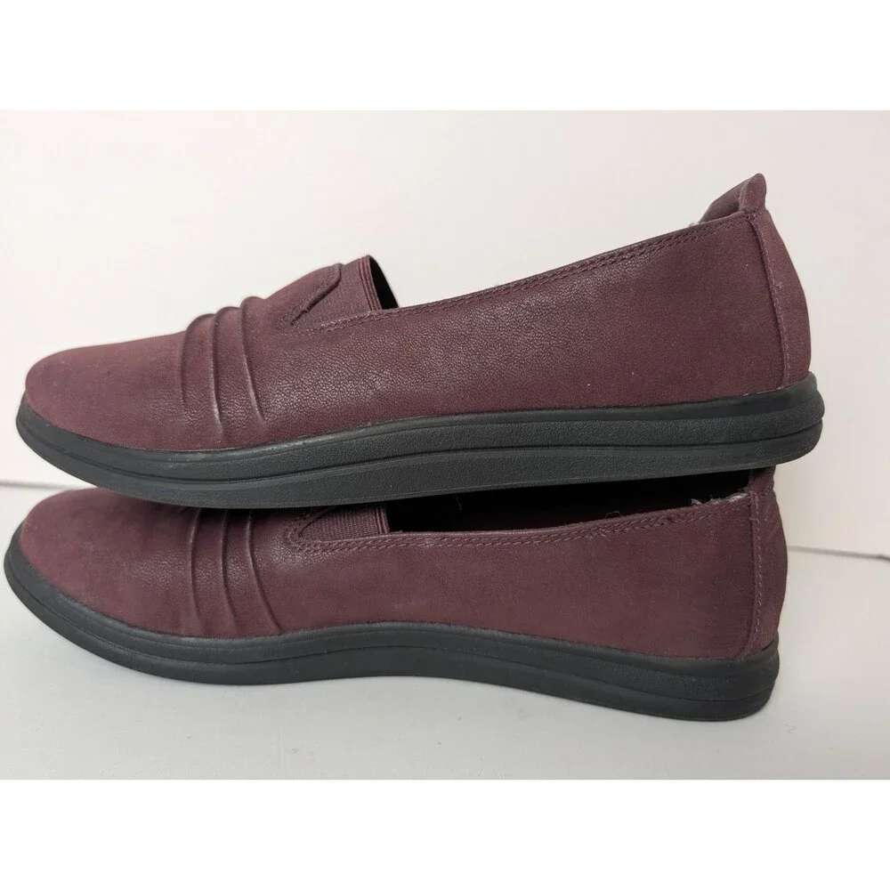 Clarks Cloud Women's Breeze Sol Slip On Flats Shoes Burgundy Size 9.5 M Comfort